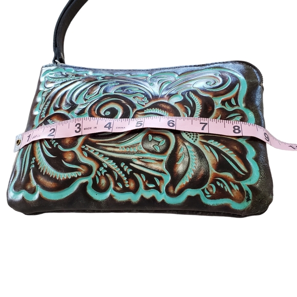 Patricia Nash Tooled Turquoise Cassini Wristlet - Picture 12 of 14